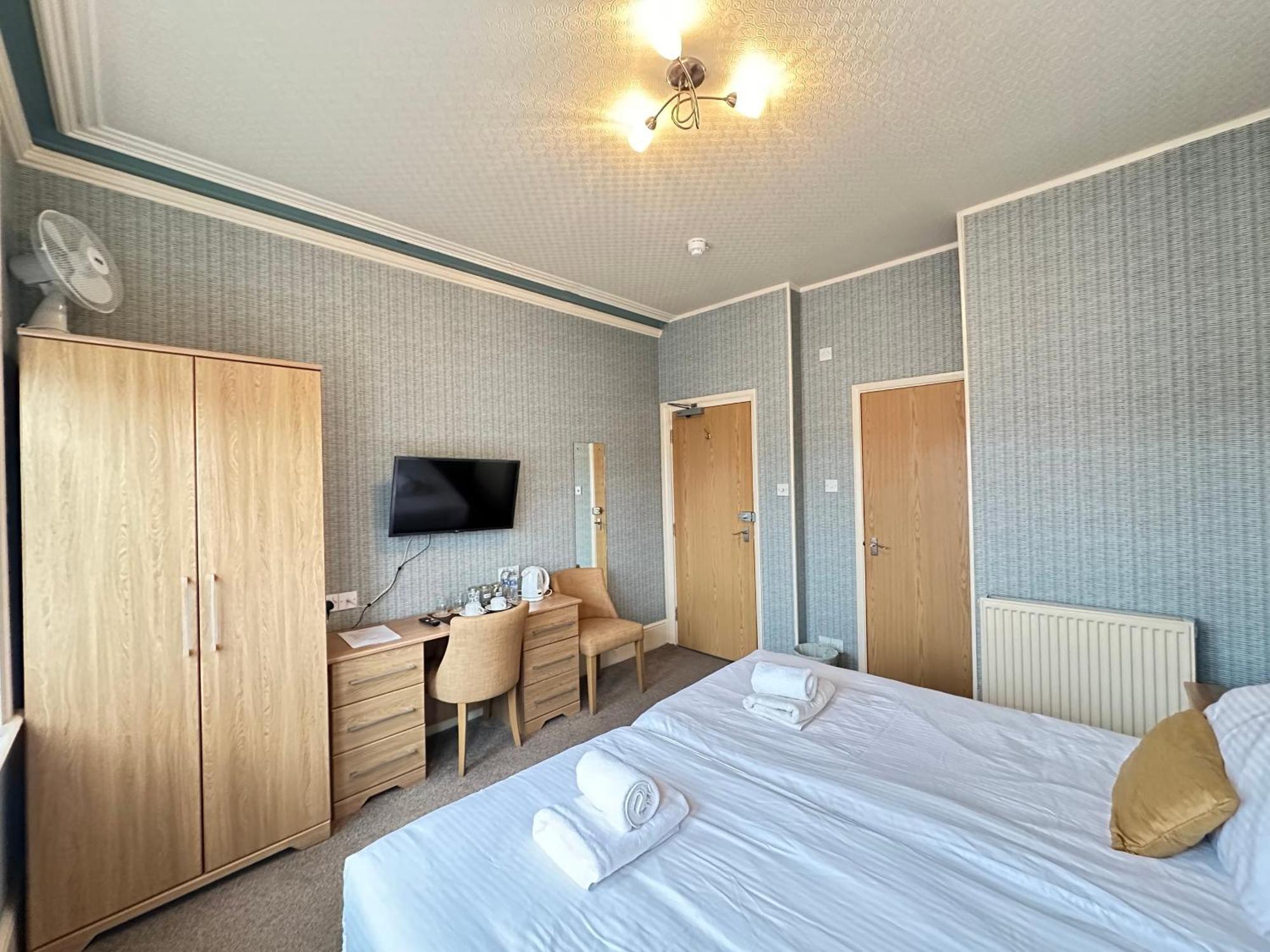 Devonia Express Otel Eastbourne Oda fotoğraf