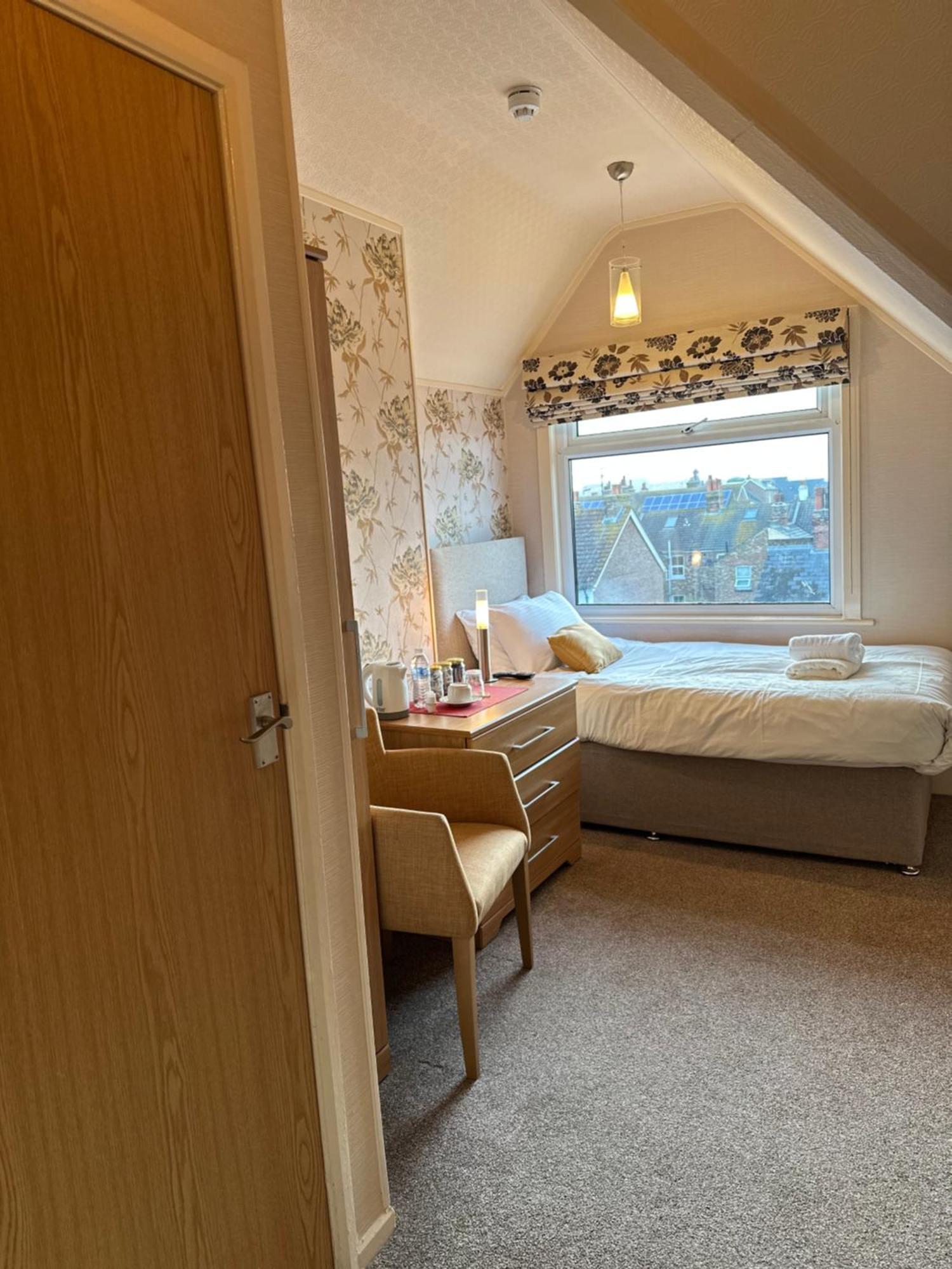 Devonia Express Otel Eastbourne Dış mekan fotoğraf